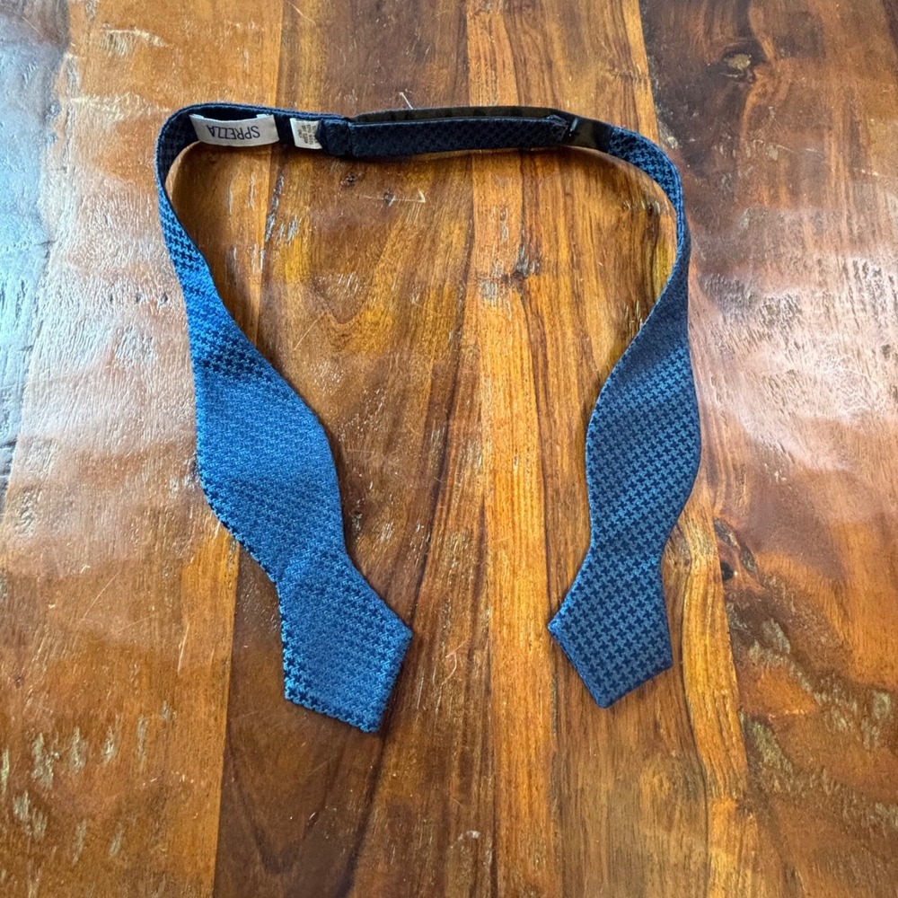 Sprezza Mens Blue Houndstooth Self-Tie Bow Tie Silk Wool Blend Adjustable